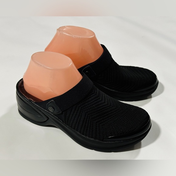 BZees Black Comfort Clogs 8.5  Elastic Sling Back Wedge Heel - Picture 2 of 9